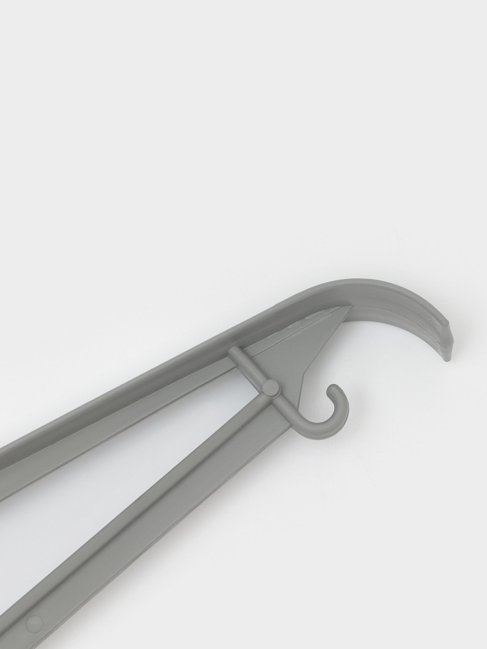 Вешалка-плечики для верхней одежды, размер 56-68 цвет микс